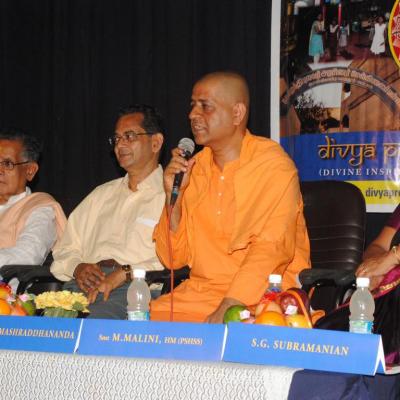 Swamiji Clarifies On Right Action After His Address